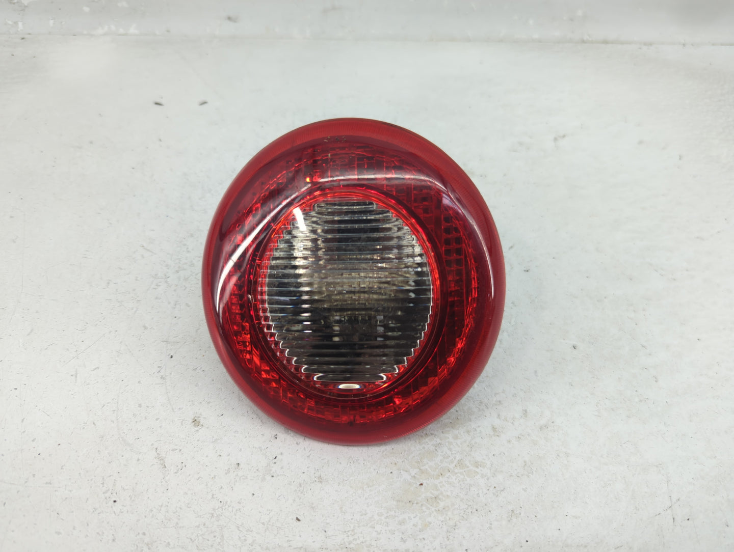 2006-2011 Chevrolet Hhr Tail Light Assembly Passenger Right OEM P/N:16532494 A Fits Fits 2006 2007 2008 2009 2010 2011 OEM U