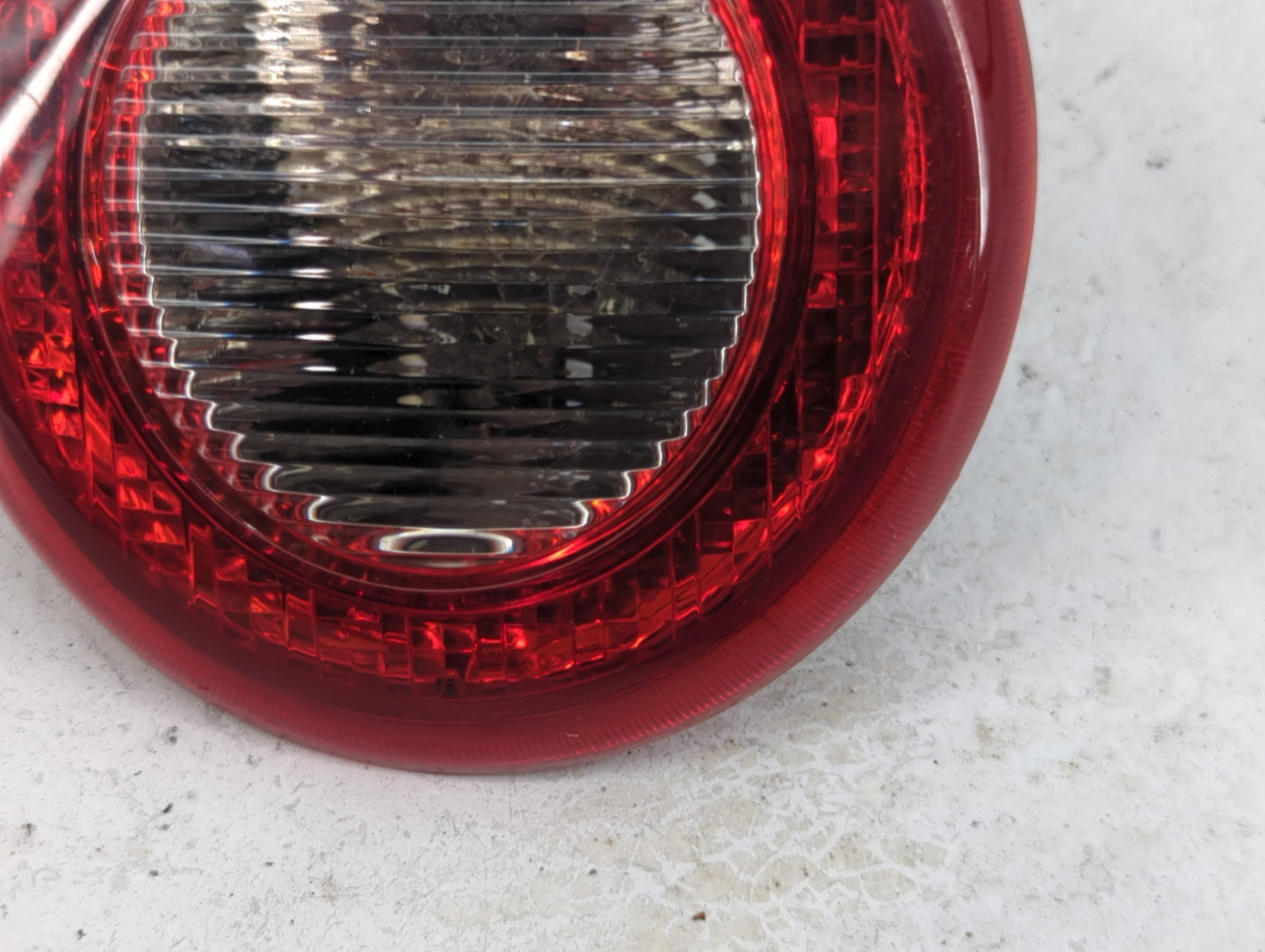 2006-2011 Chevrolet Hhr Tail Light Assembly Passenger Right OEM P/N:16532494 A Fits Fits 2006 2007 2008 2009 2010 2011 OEM U