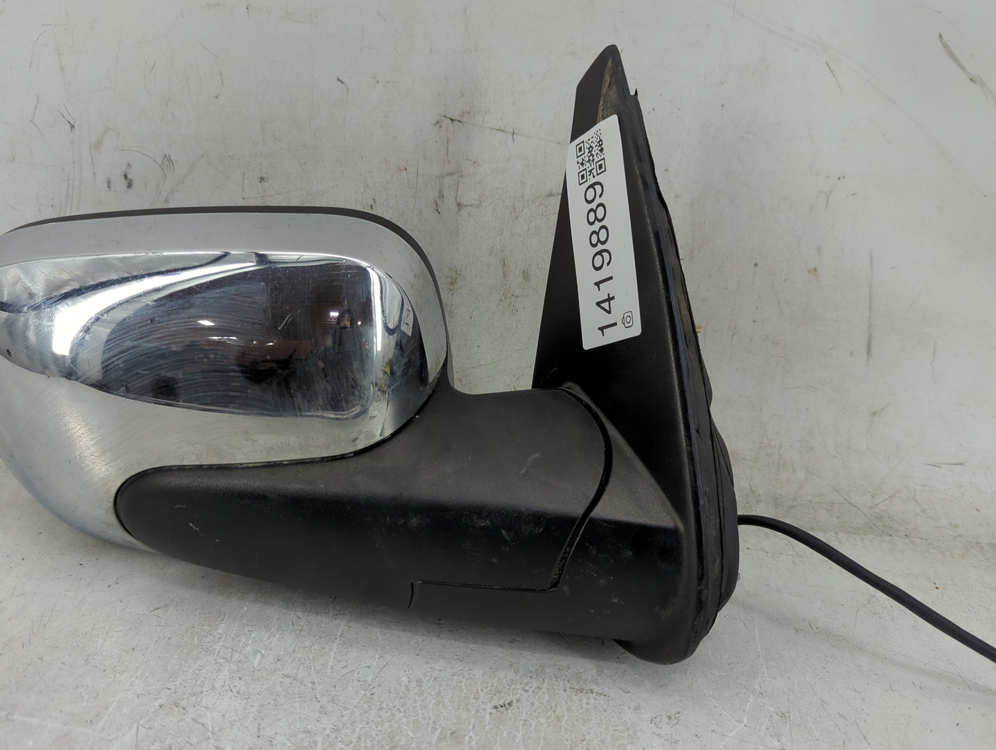 2006-2011 Chevrolet Hhr Passenger Right Side View Manual Door Mirror - Oemusedautoparts1.com