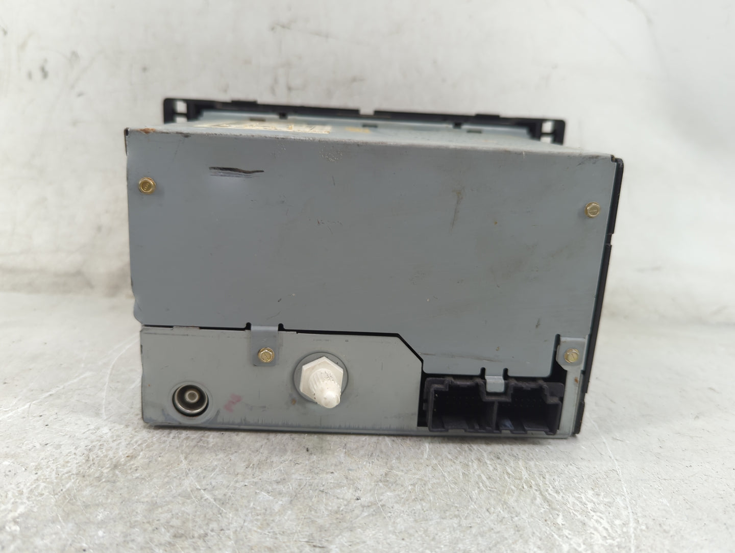 2009-2011 Chevrolet Hhr Radio AM FM Cd Player Receiver Replacement Fits Fits 2009 2010 2011 OEM Used Auto Parts - Oemusedaut