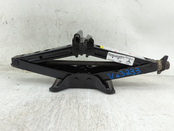 2009 Chevrolet Hhr Spare Scissor Car Jack - Oemusedautoparts1.com