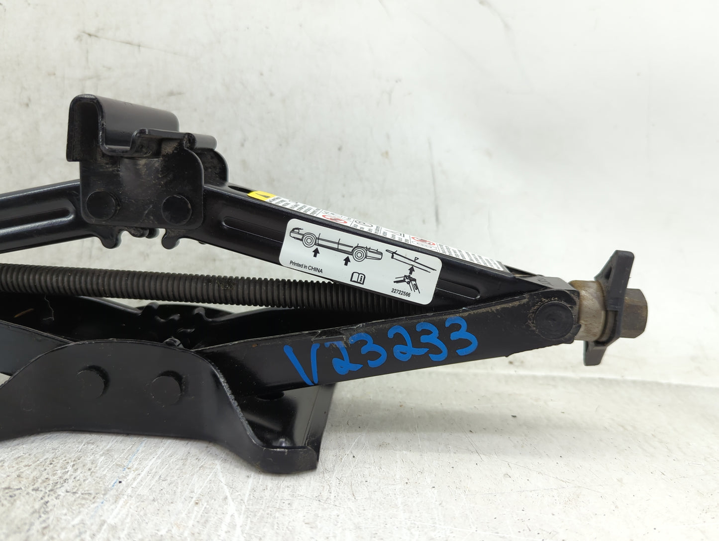 2009 Chevrolet Hhr Spare Scissor Car Jack - Oemusedautoparts1.com