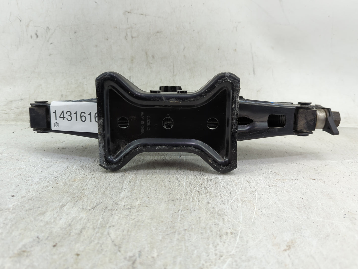 2009 Chevrolet Hhr Spare Scissor Car Jack - Oemusedautoparts1.com