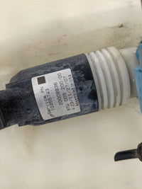 2006-2011 Chevrolet Hhr Windshield Washer Fluid Reservoir Bottle Oem - Oemusedautoparts1.com