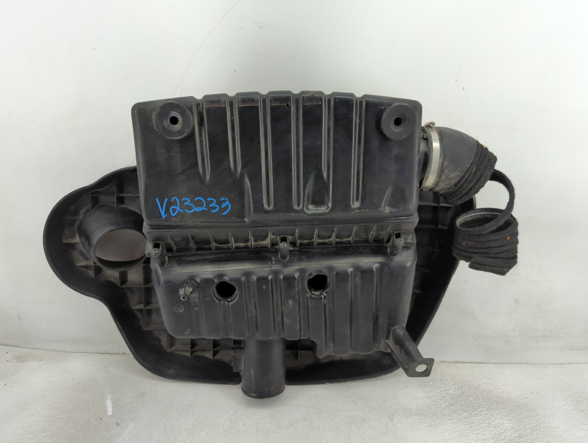 2009 Chevrolet Hhr Engine Cover - Oemusedautoparts1.com