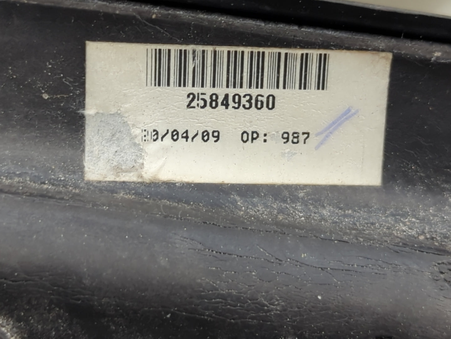 2007-2011 Chevrolet Hhr Driver Side View Mirror - Left Door Mirror OEM Used - Oemusedautoparts1.com