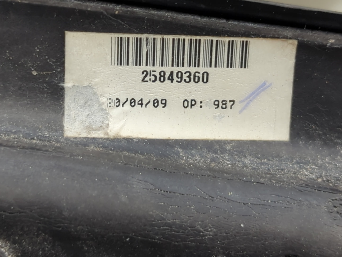2007-2011 Chevrolet Hhr Driver Side View Mirror - Left Door Mirror OEM Used - Oemusedautoparts1.com