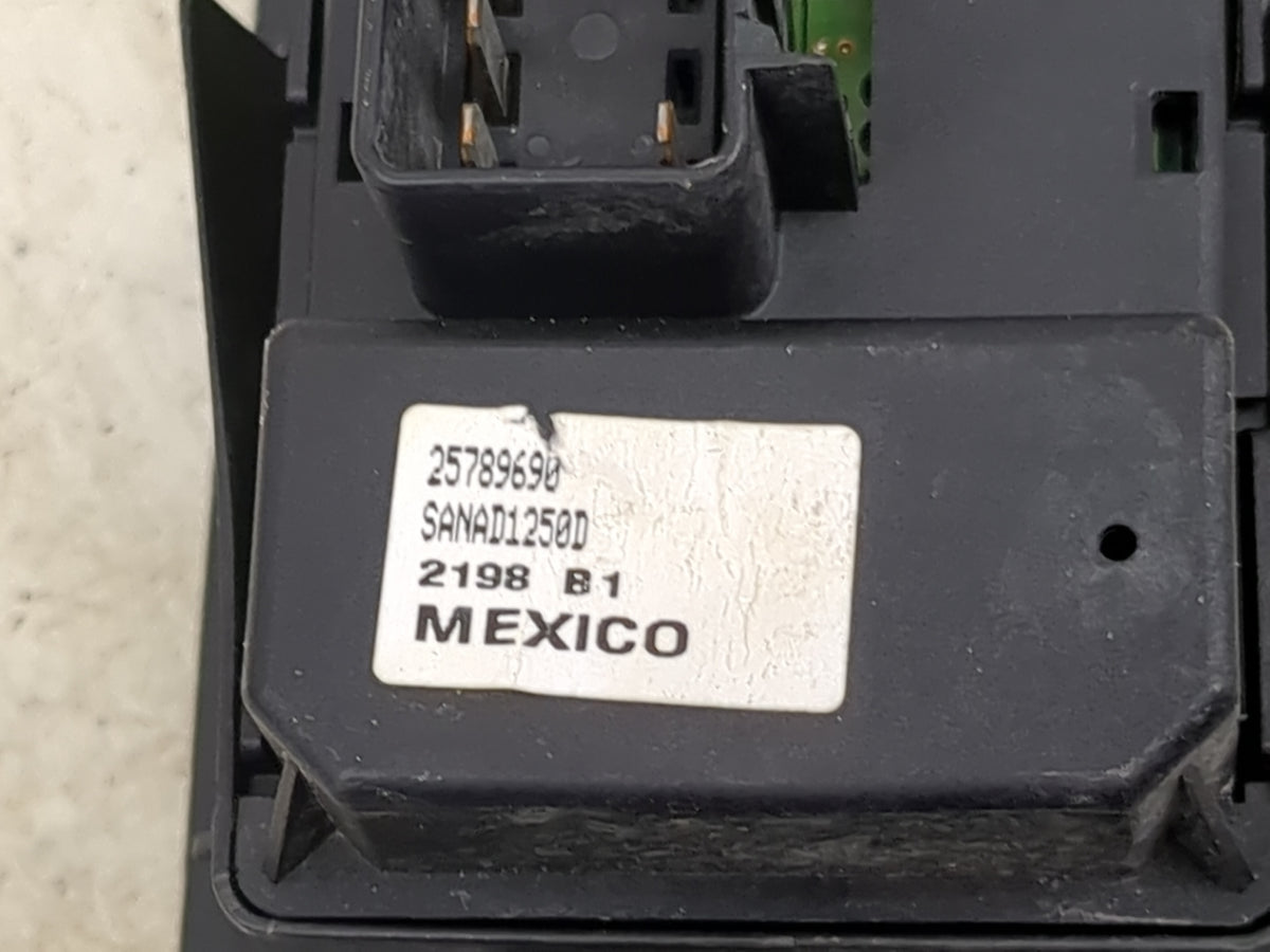 2009 Chevrolet Hhr Master Power Window Switch Replacement Driver Side Left P/N:25789690 SANAD1250D Fits OEM Used Auto Parts 