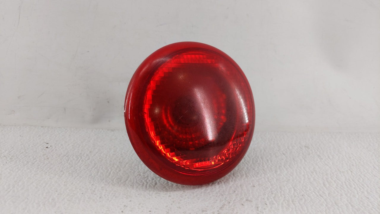2006-2011 Chevrolet Hhr Tail Light Assembly Passenger Right OEM P/N:15821824 16532504 Fits Fits 2006 2007 2008 2009 2010 201