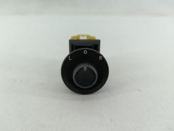 compare product 2006-2011 Chevrolet Hhr Master Power Window Switch Replacement Driver Side Left P/N:56040694D/A Fits OEM Used Auto Parts