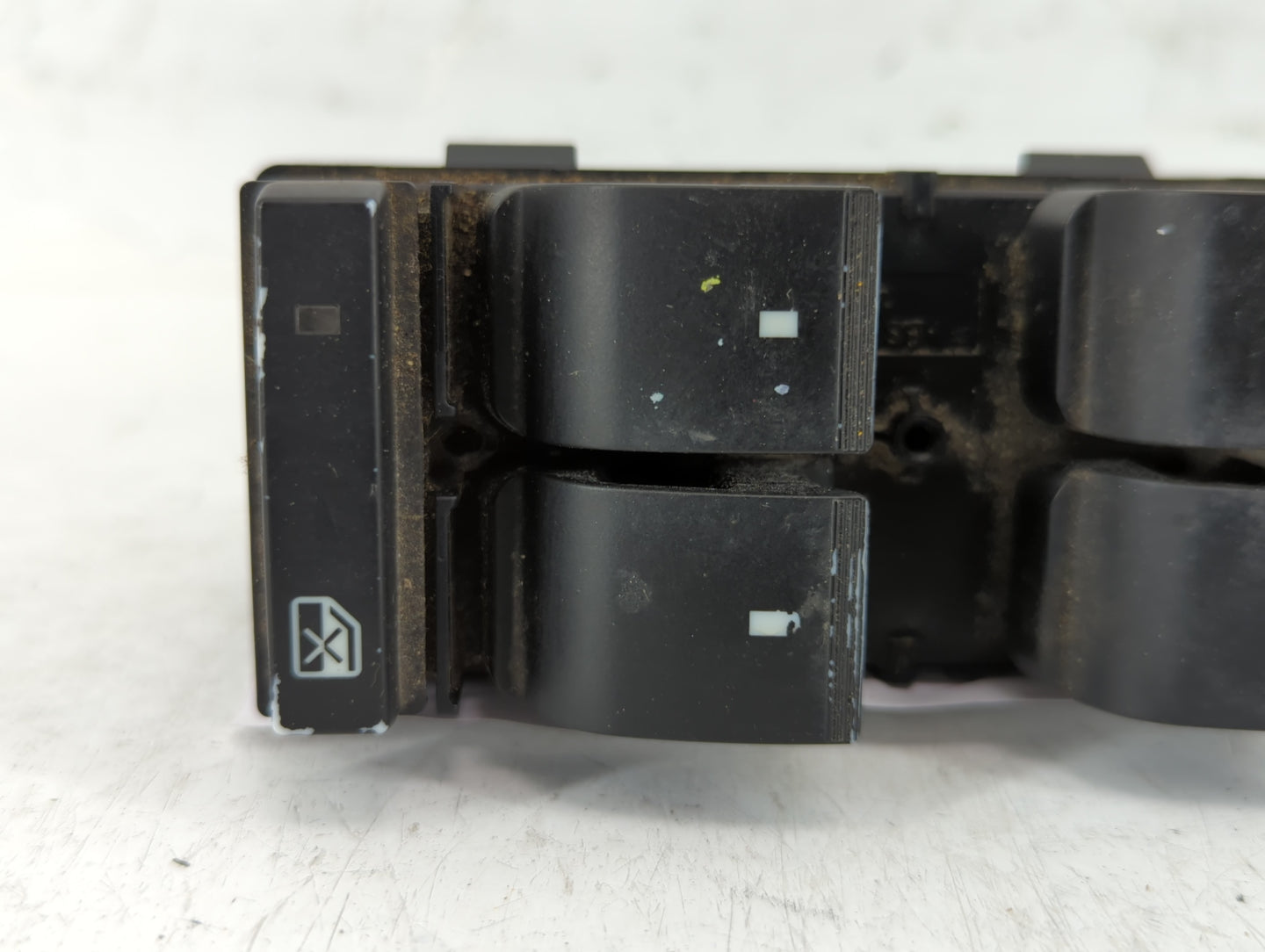 2009-2011 Chevrolet Hhr Master Power Window Switch Replacement Driver Side Left P/N:25789632 Fits OEM Used Auto Parts - Oemu
