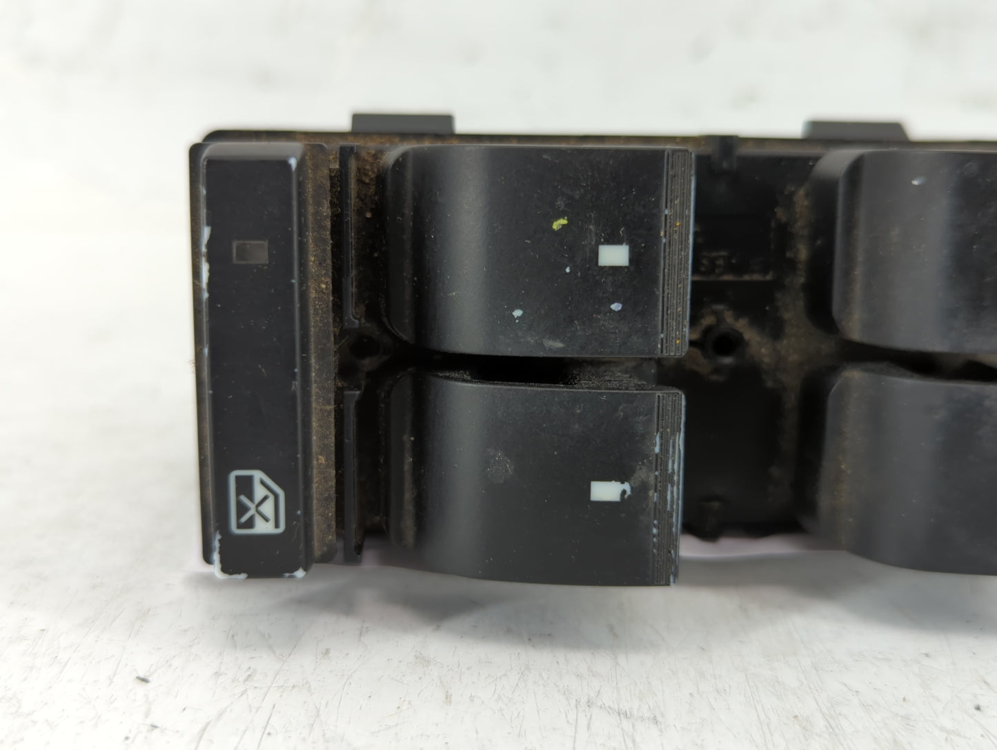 2009-2011 Chevrolet Hhr Master Power Window Switch Replacement Driver Side Left P/N:25789632 Fits OEM Used Auto Parts - Oemu
