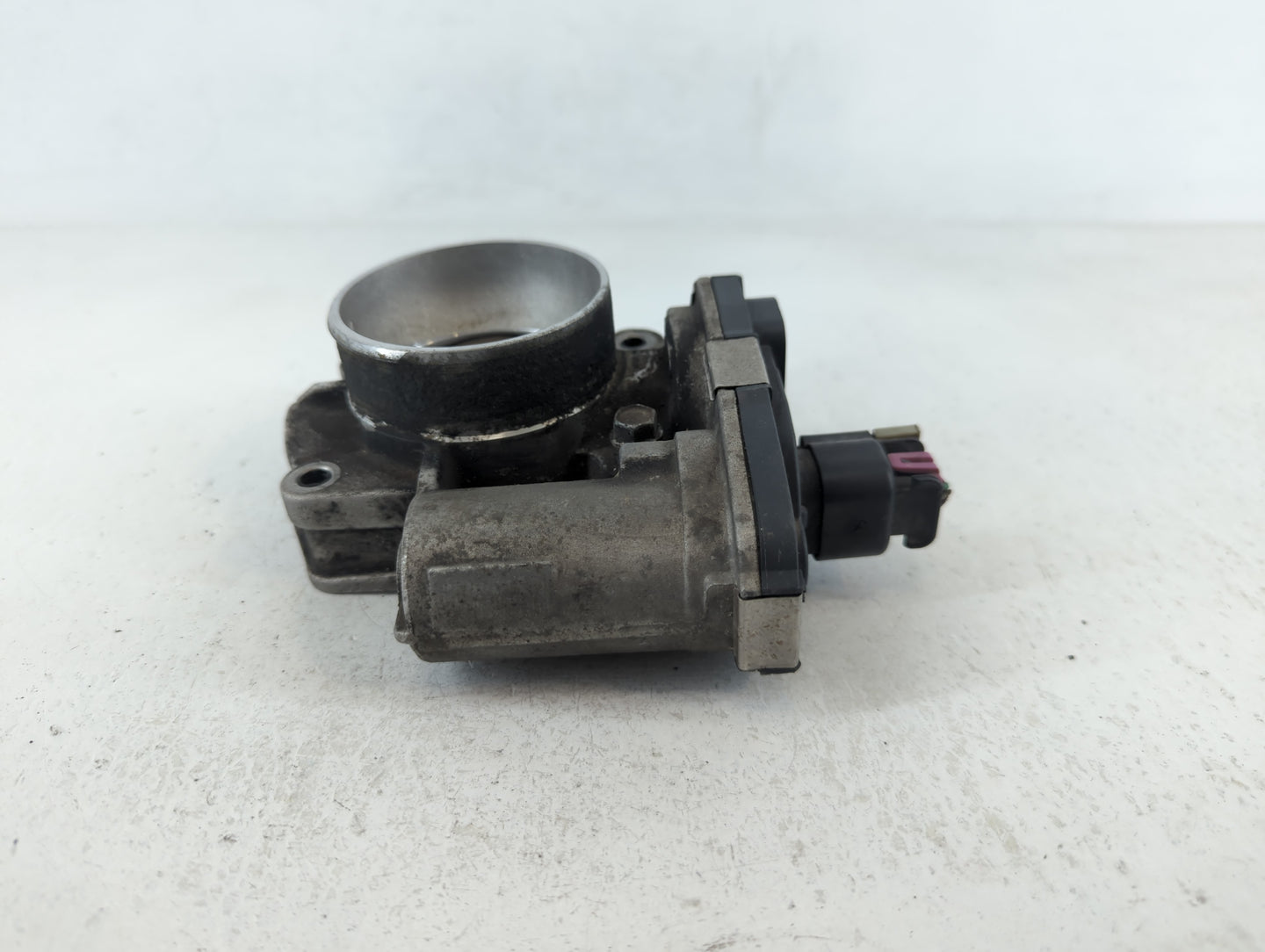 2007-2011 Chevrolet Hhr Throttle Body P/N:1988AA334AA1744C Fits Fits 2007 2008 2009 2010 2011 OEM Used Auto Parts - Oemuseda