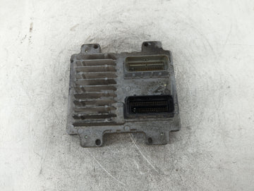2007-2011 Chevrolet Hhr PCM Engine Control Computer ECU ECM PCU OEM P/N:12630186 E37 12630186 Fits OEM Used Auto Parts - Oem
