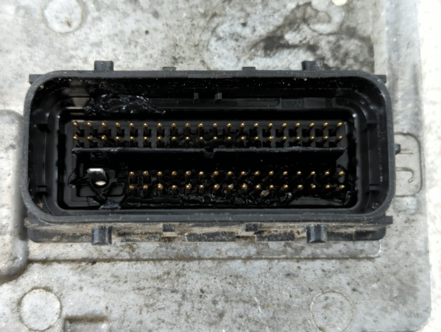 2007-2011 Chevrolet Hhr PCM Engine Control Computer ECU ECM PCU OEM P/N:12630186 E37 12630186 Fits OEM Used Auto Parts - Oem