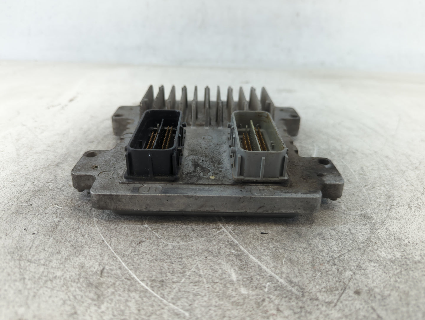 2007-2011 Chevrolet Hhr PCM Engine Control Computer ECU ECM PCU OEM P/N:12630186 E37 12630186 Fits OEM Used Auto Parts - Oem