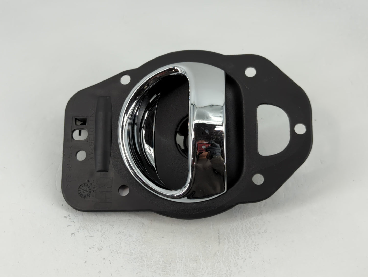 2009 Chevrolet Hhr Passenger Side Front Inside Door Handle Oem - Oemusedautoparts1.com