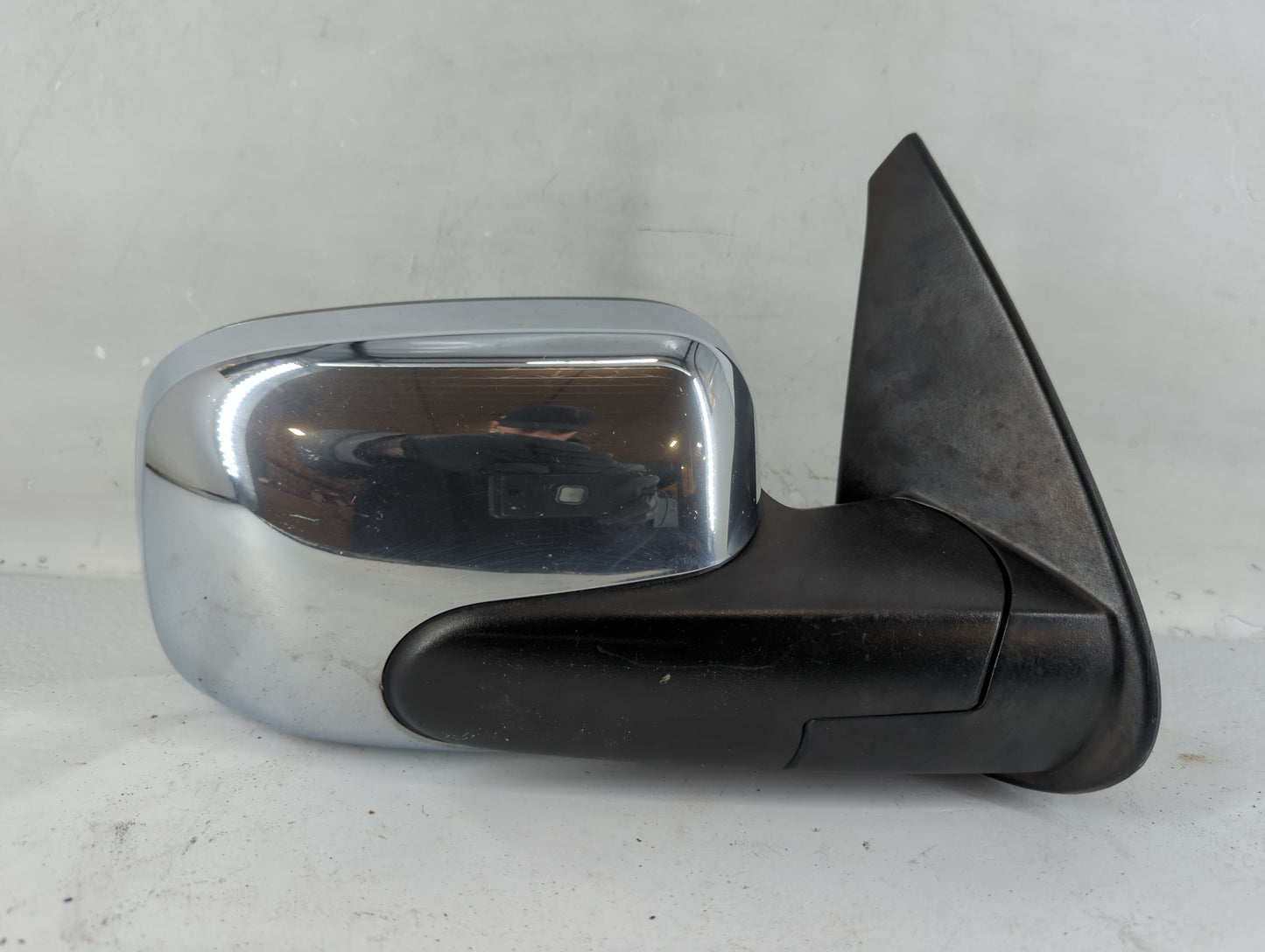 2006-2011 Chevrolet Hhr Passenger Side View Mirror - Right Door Mirror OEM Used - Oemusedautoparts1.com