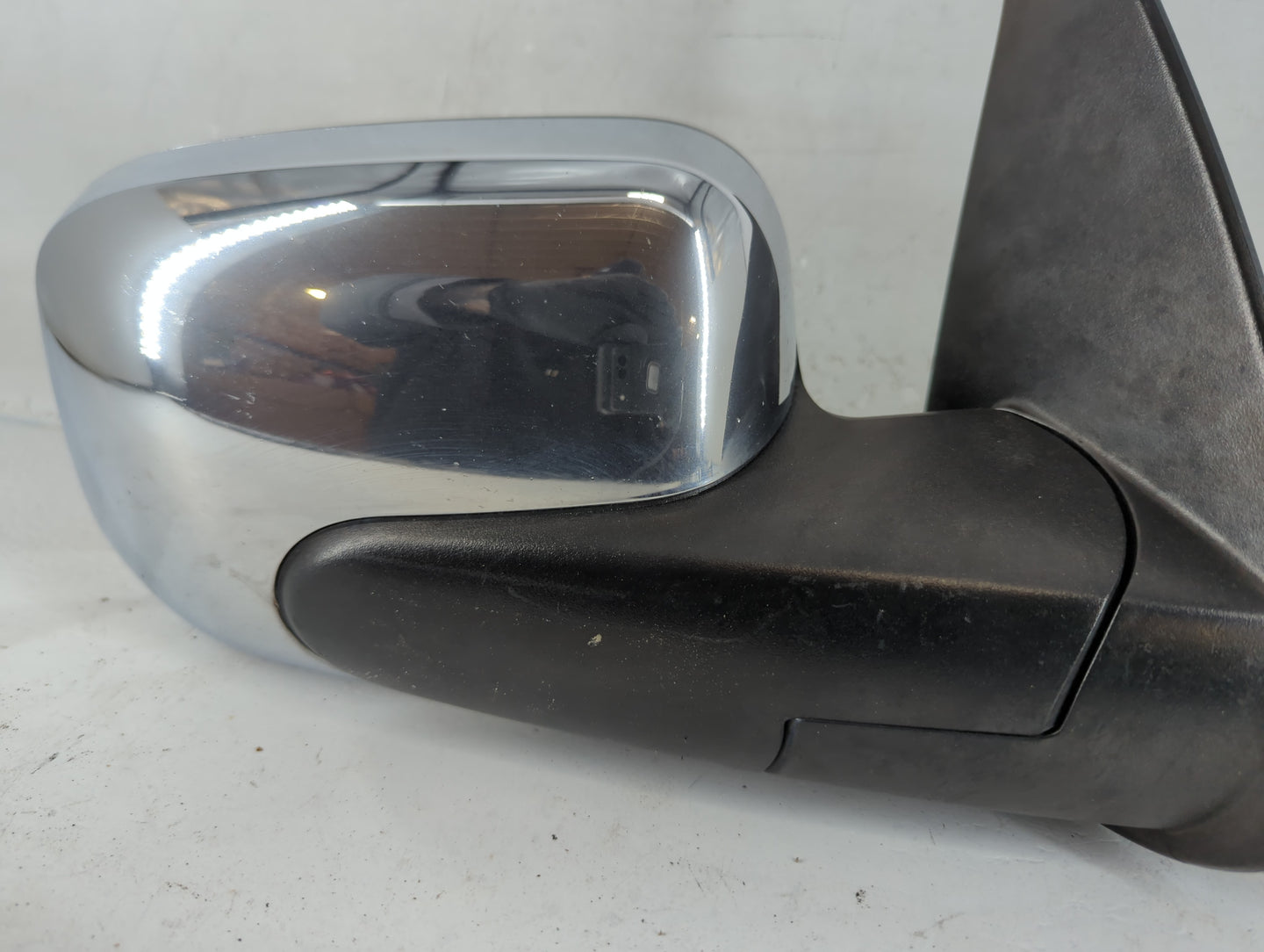 2006-2011 Chevrolet Hhr Passenger Side View Mirror - Right Door Mirror OEM Used - Oemusedautoparts1.com