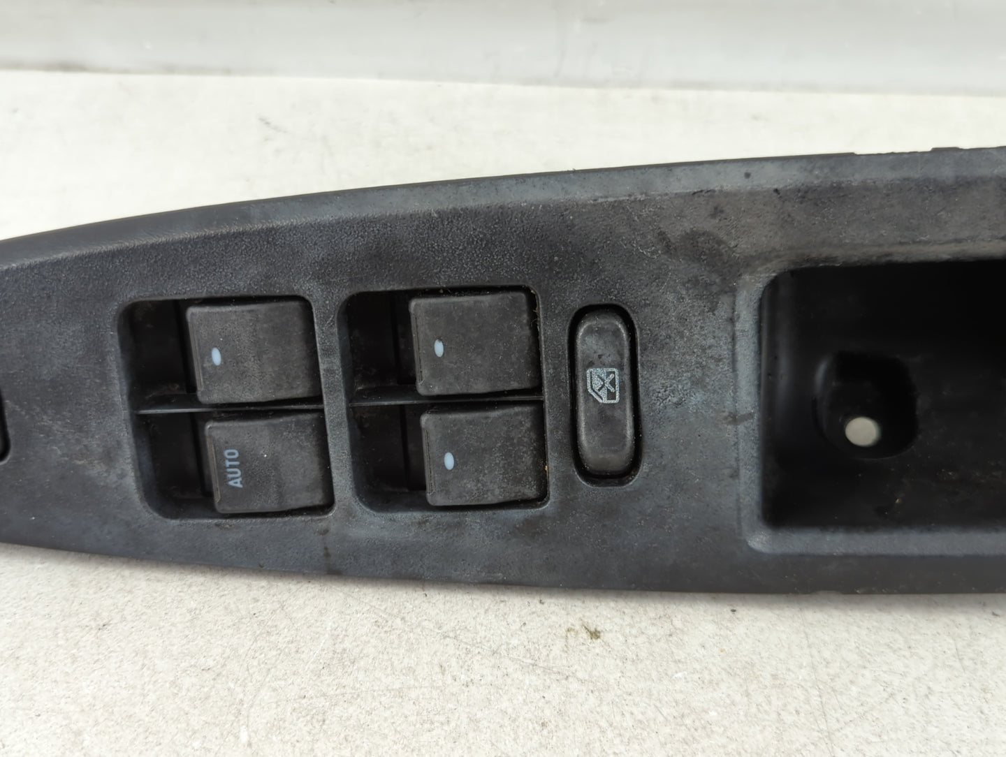 2009-2016 Chevrolet Impala Master Power Window Switch Replacement Driver Side Left P/N:25828893 Fits OEM Used Auto Parts - O