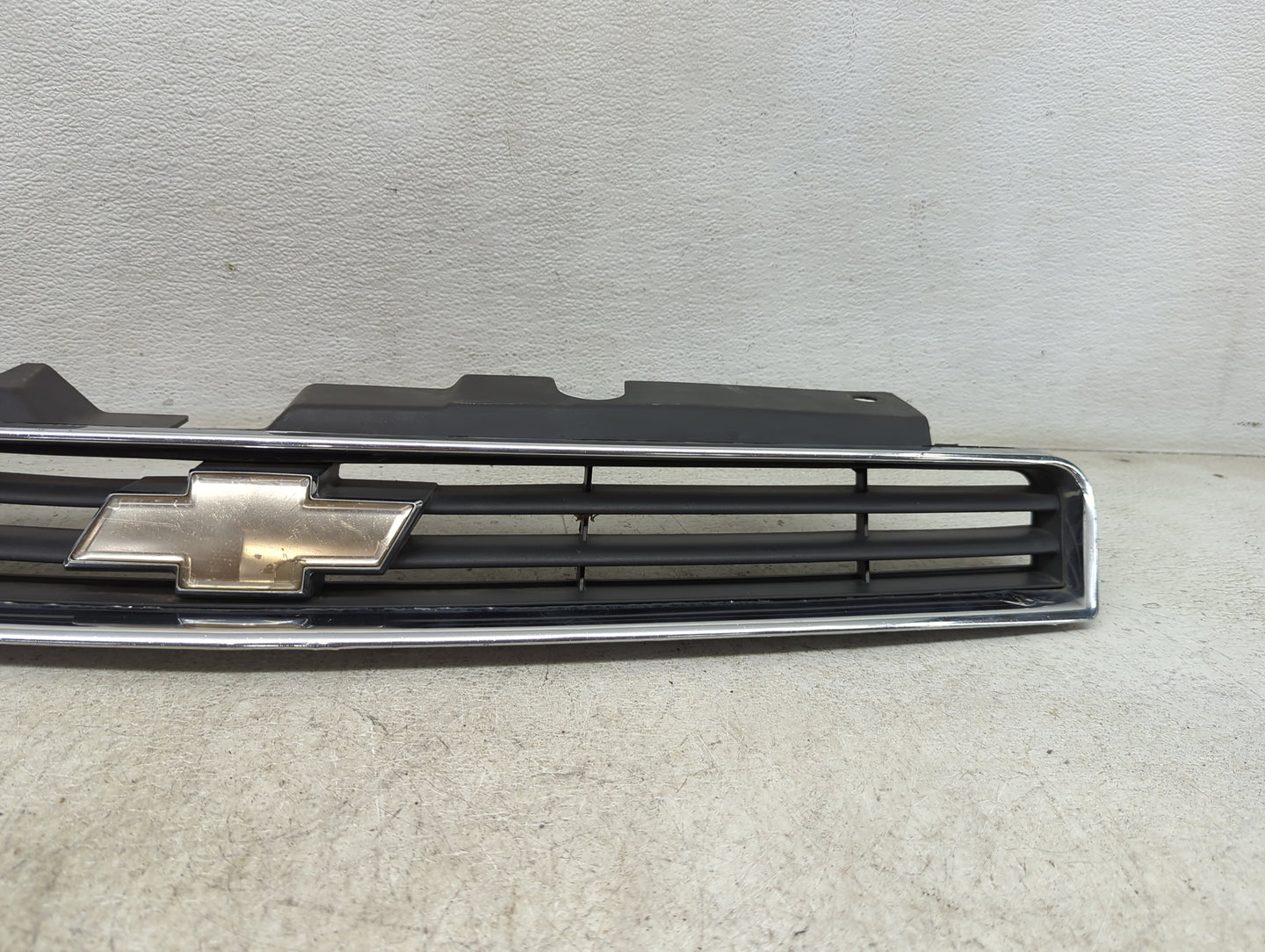 2006-2011 Chevrolet Impala Front Grille Bumper Not Included 1225962 - Oemusedautoparts1.com