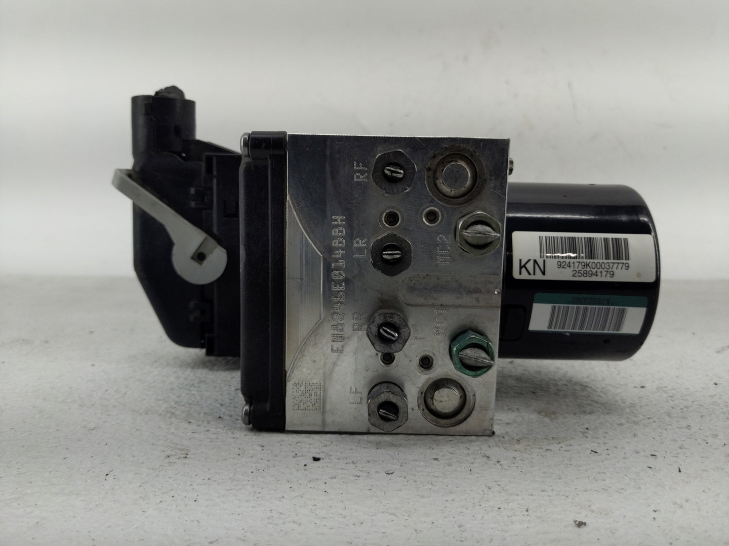 2008-2011 Chevrolet Impala ABS Pump Control Module Replacement P/N:P25894182 Fits Fits 2008 2009 2010 2011 OEM Used Auto Par