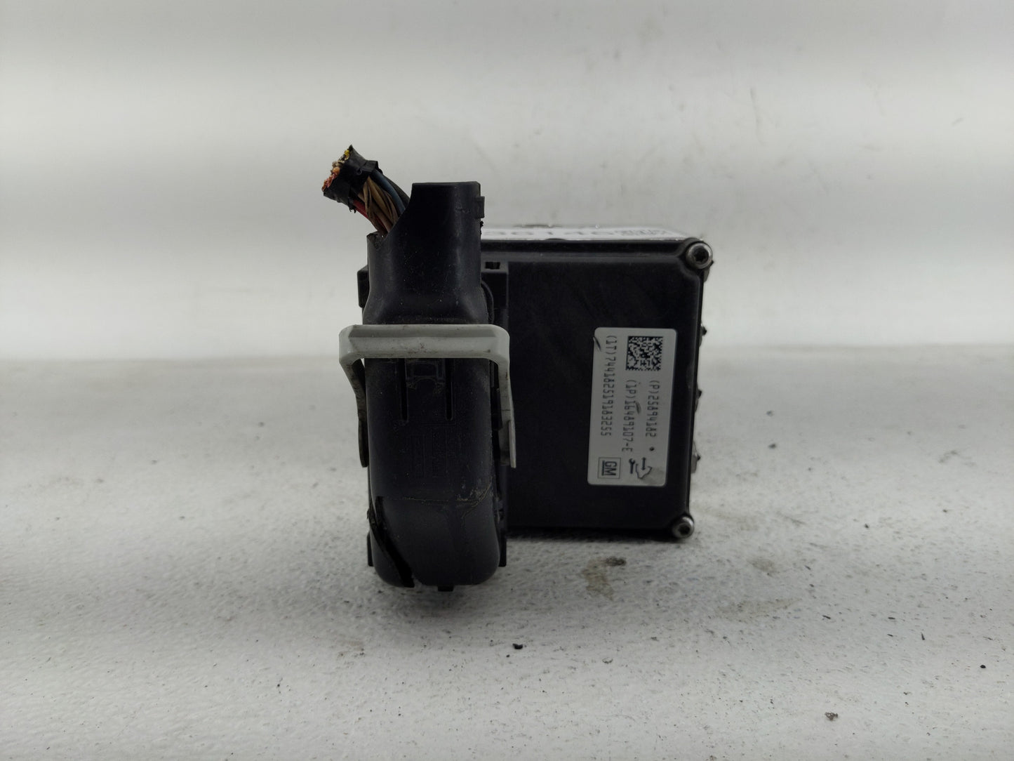 2008-2011 Chevrolet Impala ABS Pump Control Module Replacement P/N:P25894182 Fits Fits 2008 2009 2010 2011 OEM Used Auto Par