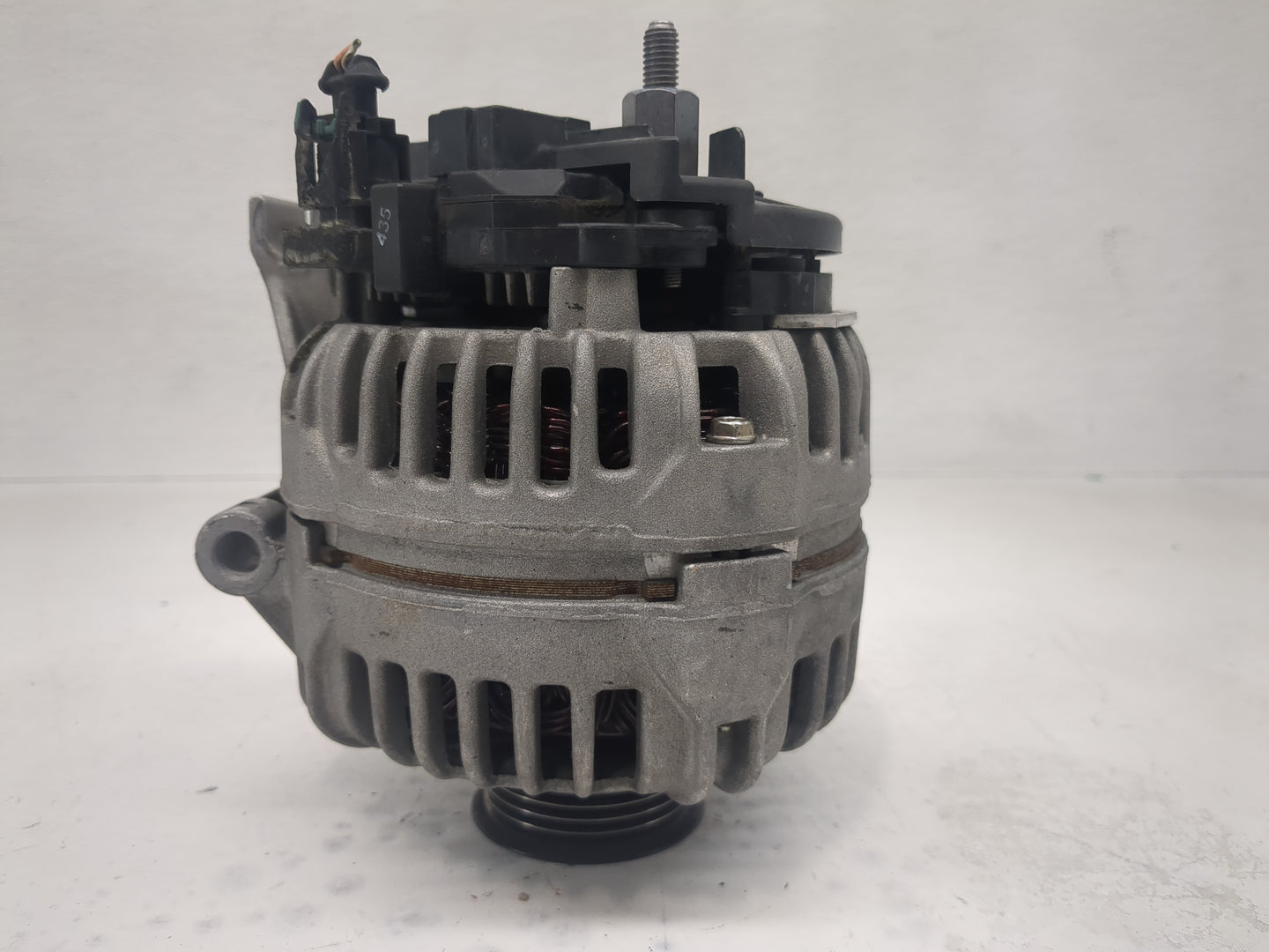 2006-2011 Chevrolet Impala Alternator Replacement Generator Charging Assembly Engine OEM P/N:0 124 425 102 Fits OEM Used Aut
