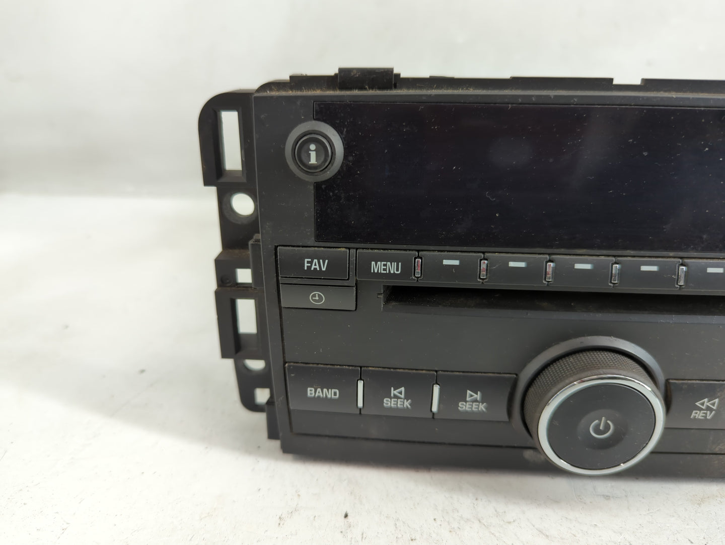 2009 Chevrolet Impala Radio AM FM Cd Player Receiver Replacement P/N:25980720 Fits OEM Used Auto Parts - Oemusedautoparts1.c