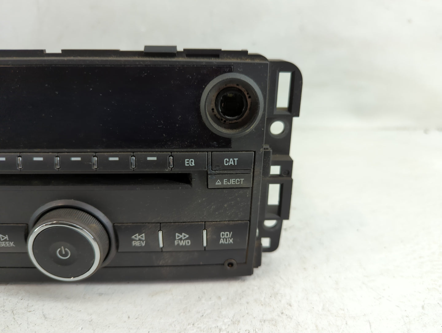 2009 Chevrolet Impala Radio AM FM Cd Player Receiver Replacement P/N:25980720 Fits OEM Used Auto Parts - Oemusedautoparts1.c