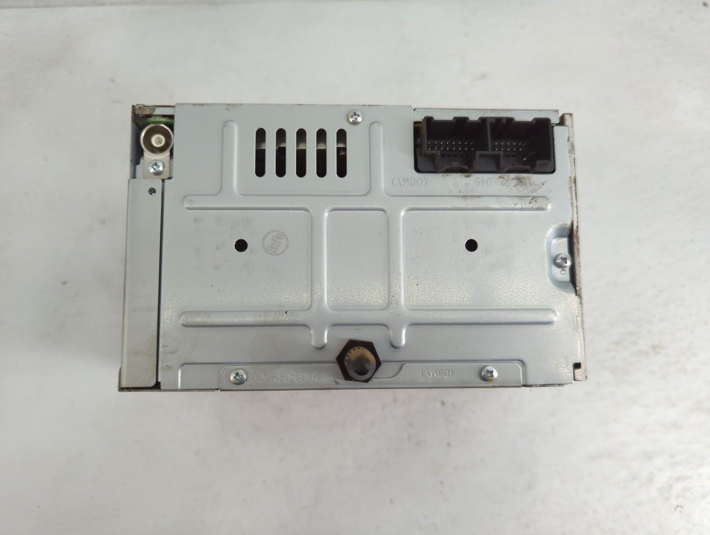 2009 Chevrolet Impala Radio AM FM Cd Player Receiver Replacement P/N:25980720 Fits OEM Used Auto Parts - Oemusedautoparts1.c