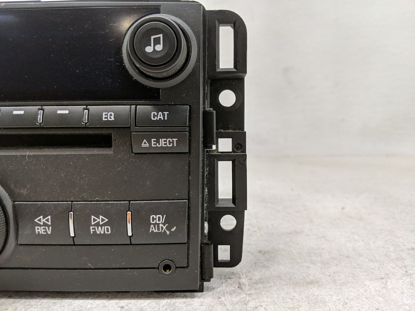 2009-2010 Chevrolet Impala Radio AM FM Cd Player Receiver Replacement Fits Fits 2009 2010 OEM Used Auto Parts - Oemusedautop