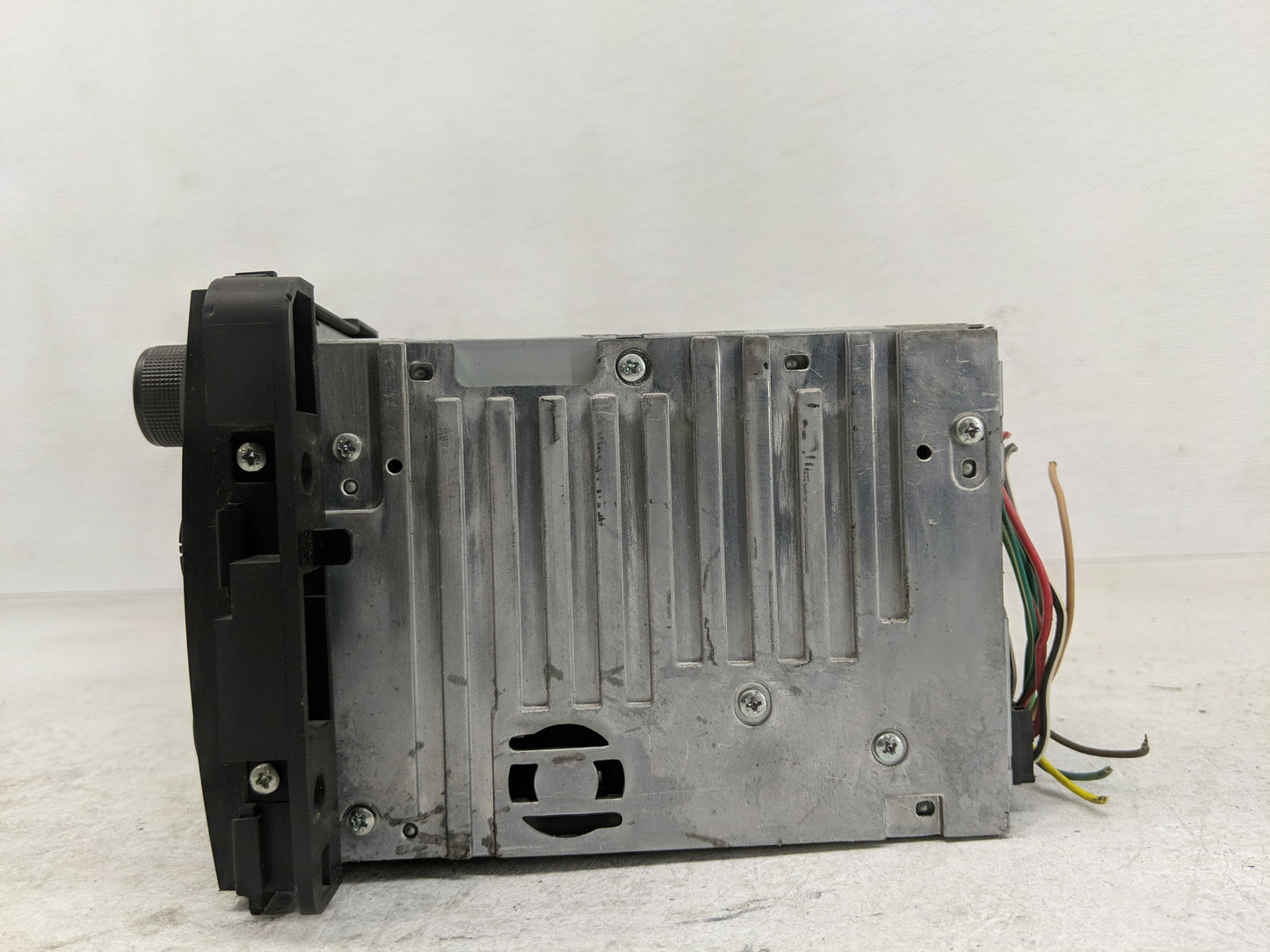 2009-2010 Chevrolet Impala Radio AM FM Cd Player Receiver Replacement Fits Fits 2009 2010 OEM Used Auto Parts - Oemusedautop