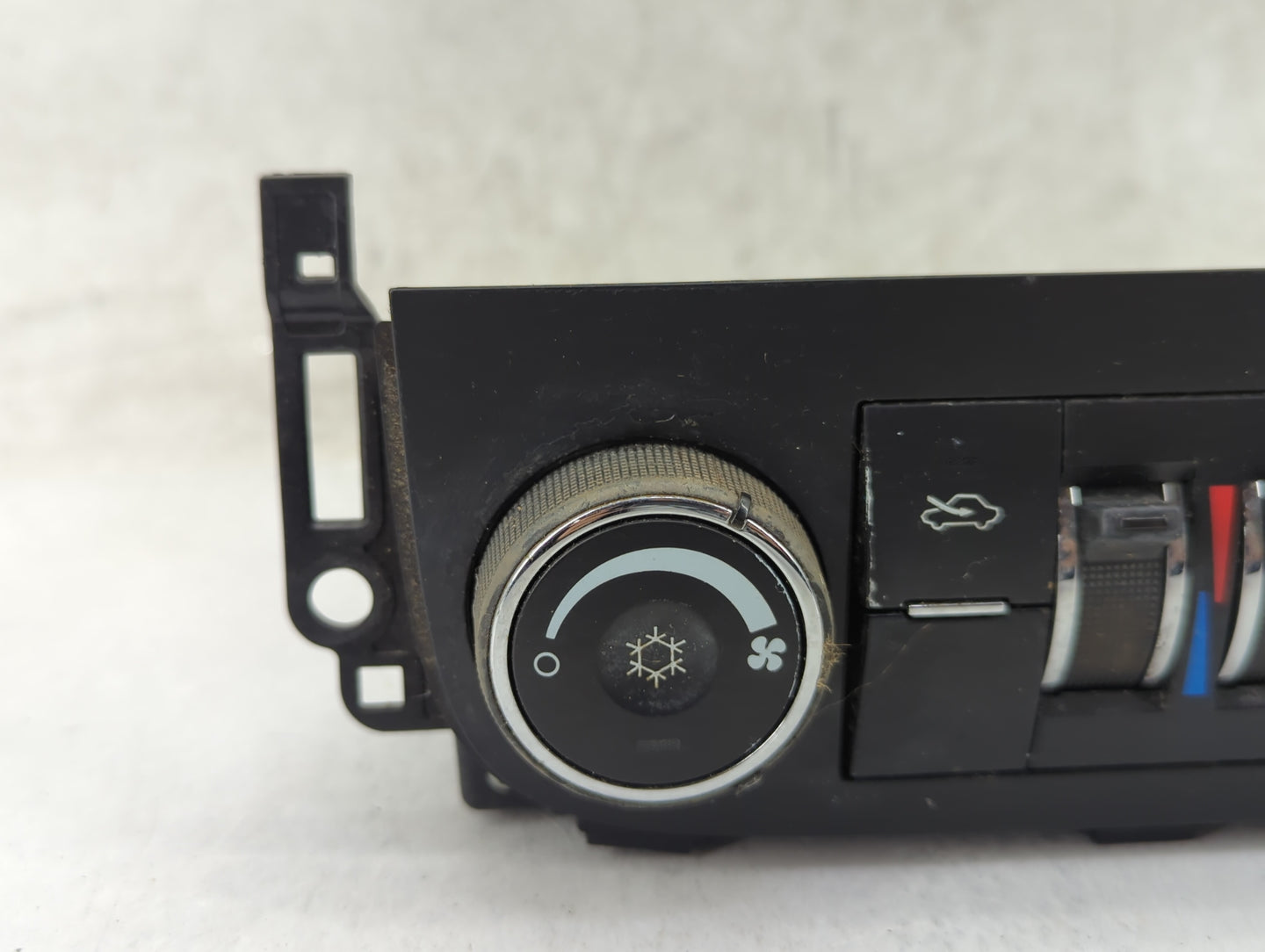 2006-2011 Chevrolet Impala Climate Control Module Temperature AC/Heater Replacement P/N:20800257 Fits OEM Used Auto Parts - 