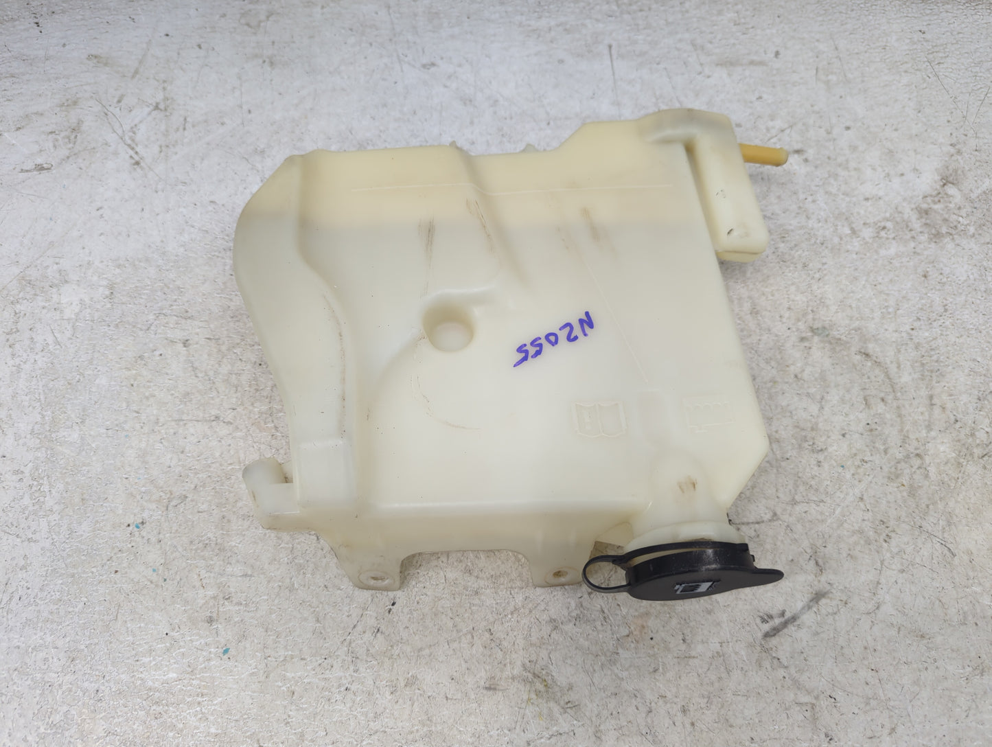 2006 Chevrolet Impala Radiator Coolant Overflow Expansion Tank Bottle 1449262 - Oemusedautoparts1.com