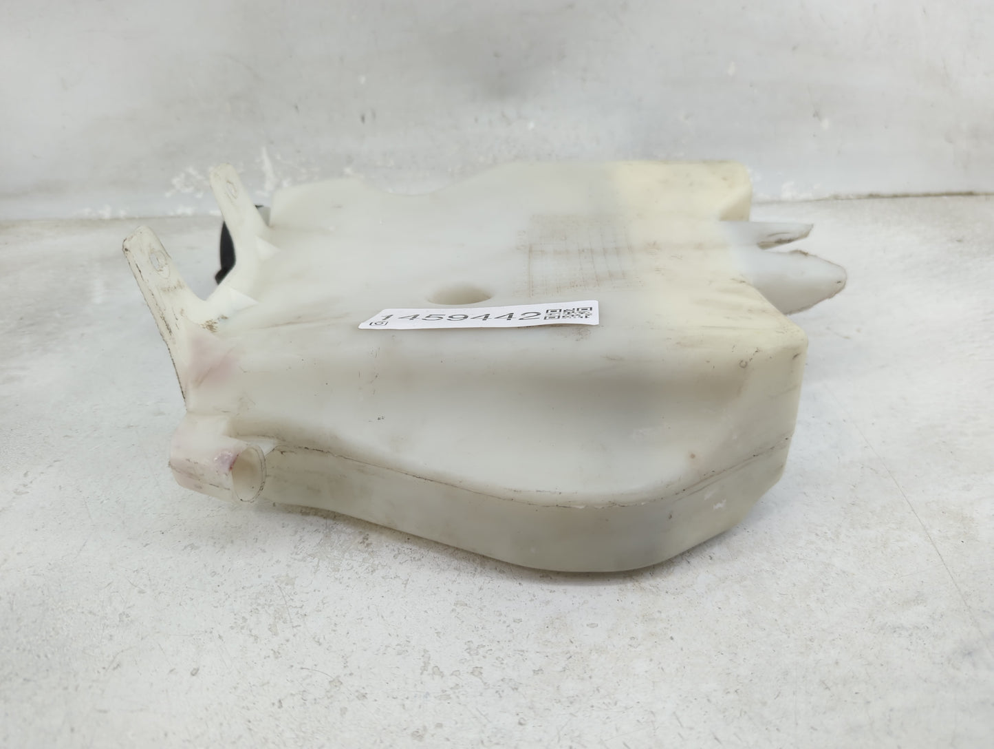 2009 Chevrolet Impala Windshield Washer Fluid Reservoir Bottle Oem - Oemusedautoparts1.com