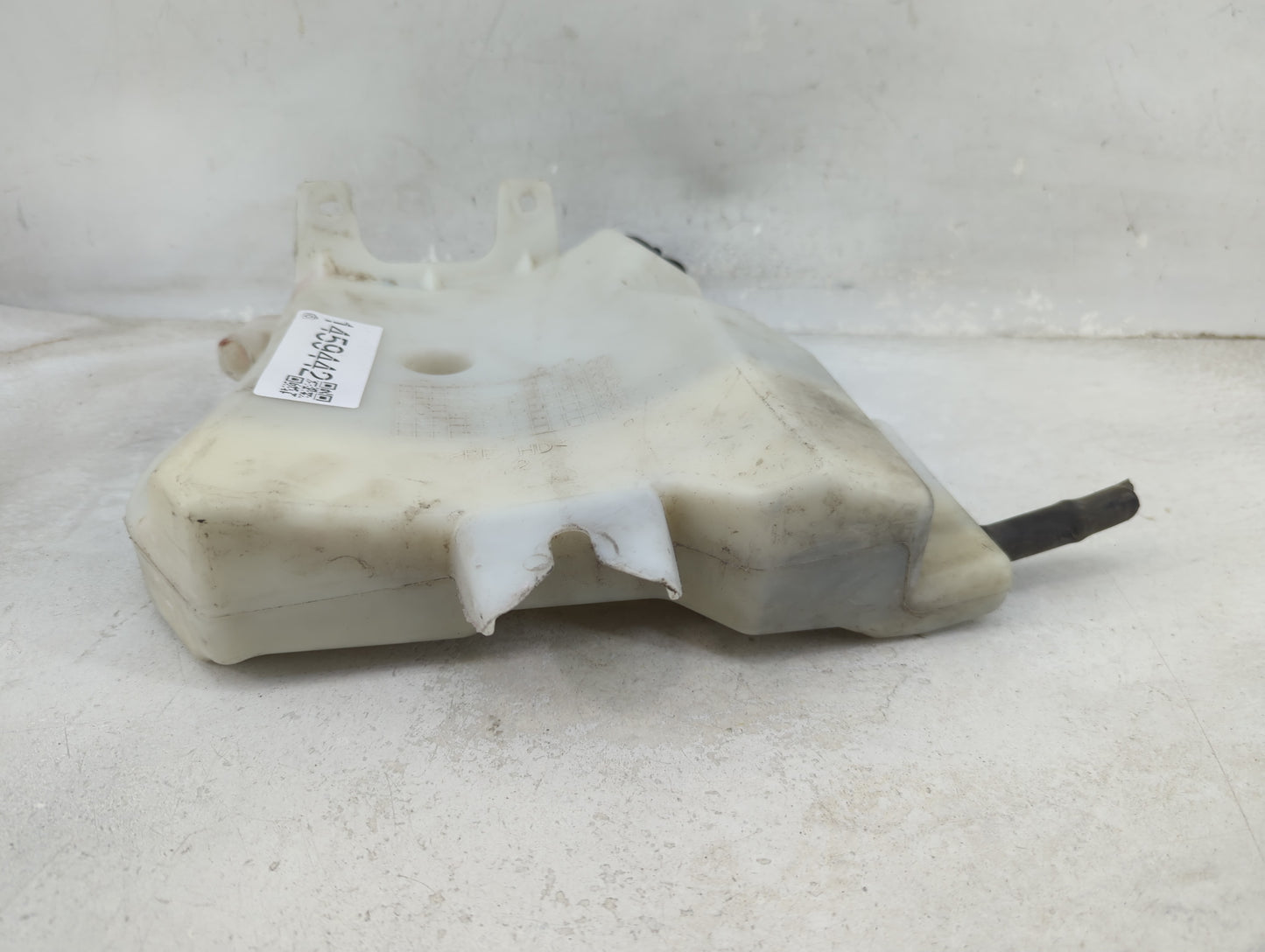 2009 Chevrolet Impala Windshield Washer Fluid Reservoir Bottle Oem - Oemusedautoparts1.com