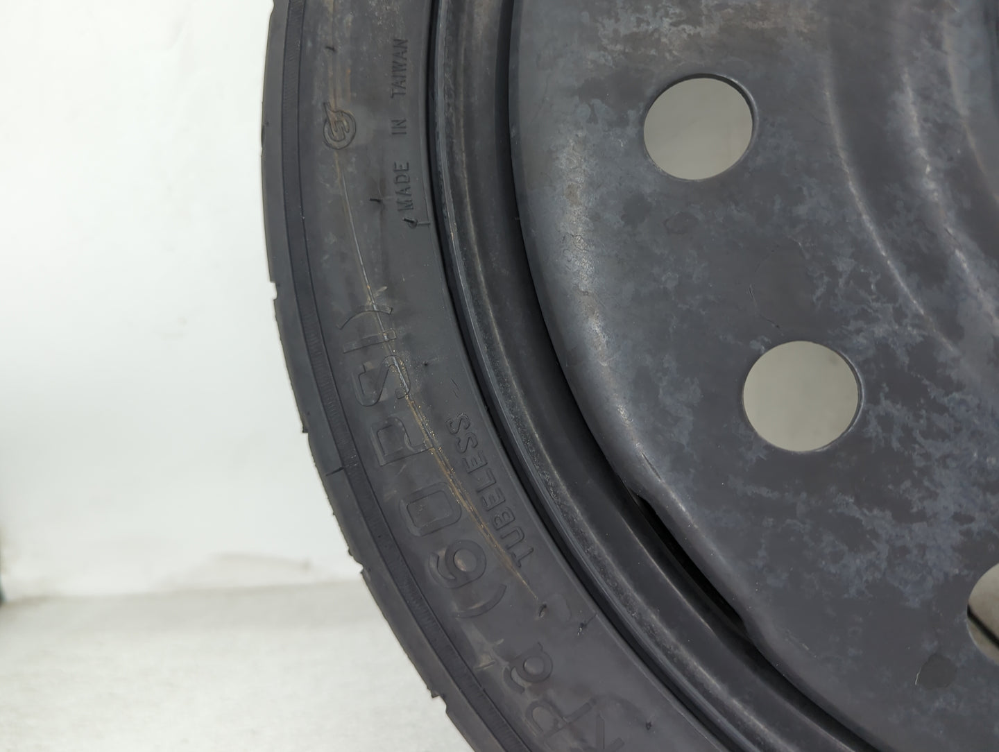 2000-2016 Chevrolet Impala Spare Donut Tire Wheel Rim Oem 1486958 - Oemusedautoparts1.com