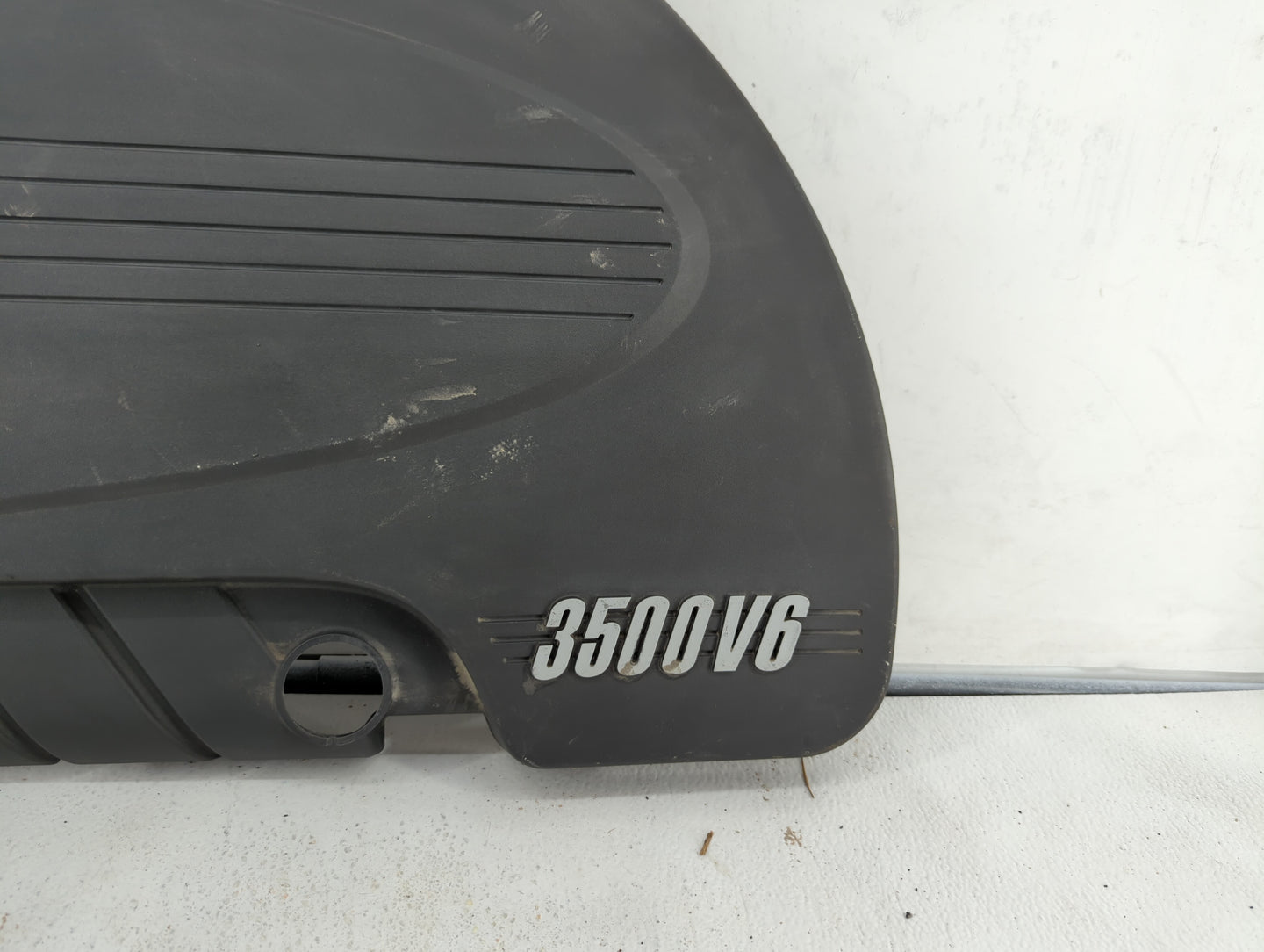 2009 Chevrolet Impala Engine Cover Black - Oemusedautoparts1.com