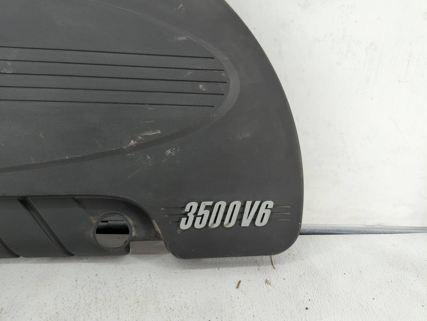 2009 Chevrolet Impala Engine Cover Black - Oemusedautoparts1.com
