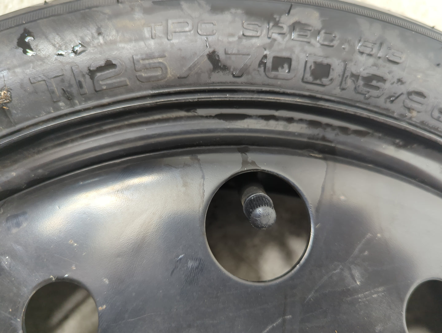 2000-2016 Chevrolet Impala Spare Donut Tire Wheel Rim Oem 5038447 - Oemusedautoparts1.com