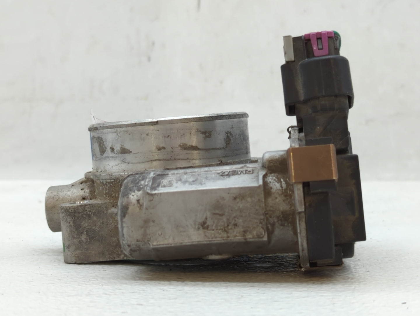2006-2011 Chevrolet Impala Throttle Body P/N:RME72-1C Fits Fits 2006 2007 2008 2009 2010 2011 OEM Used Auto Parts - Oemuseda