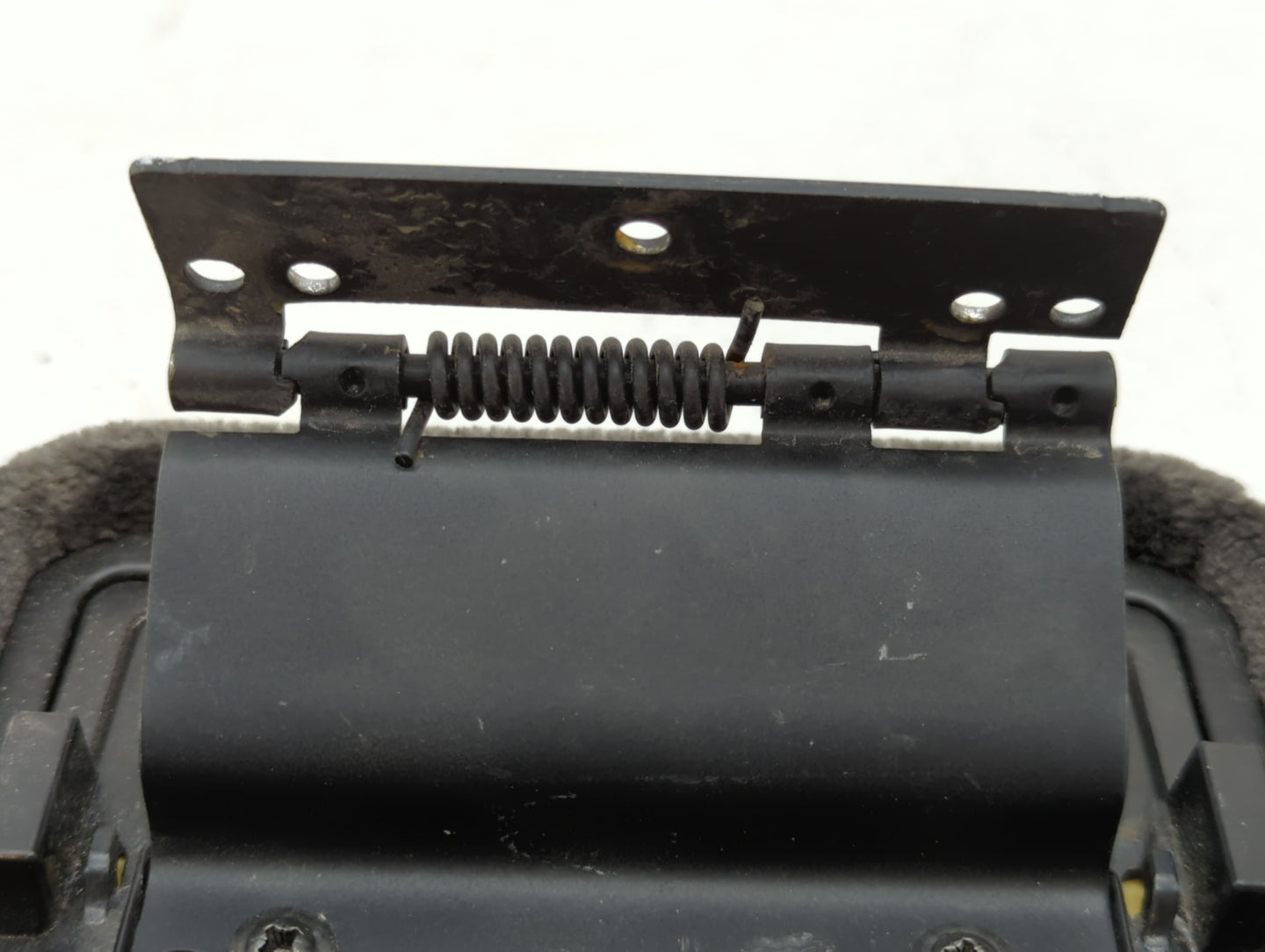 2009 Chevrolet Impala Center Console Armrest Cover Lid Black - Oemusedautoparts1.com