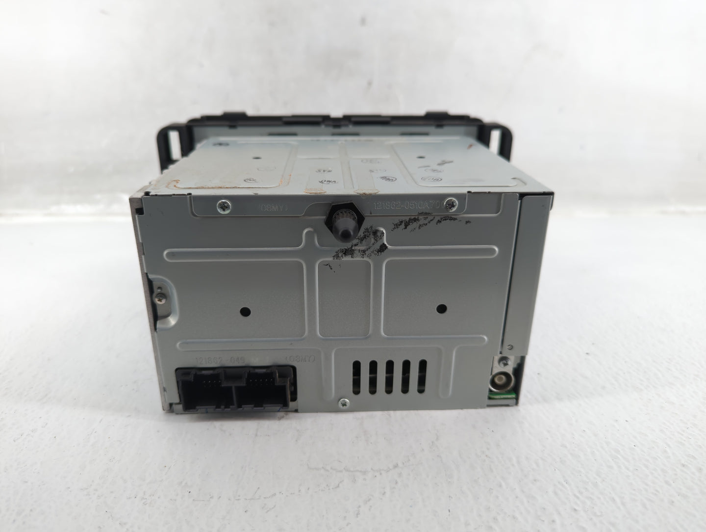 2009 Chevrolet Impala Radio AM FM Cd Player Receiver Replacement P/N:25980719 Fits OEM Used Auto Parts - Oemusedautoparts1.c