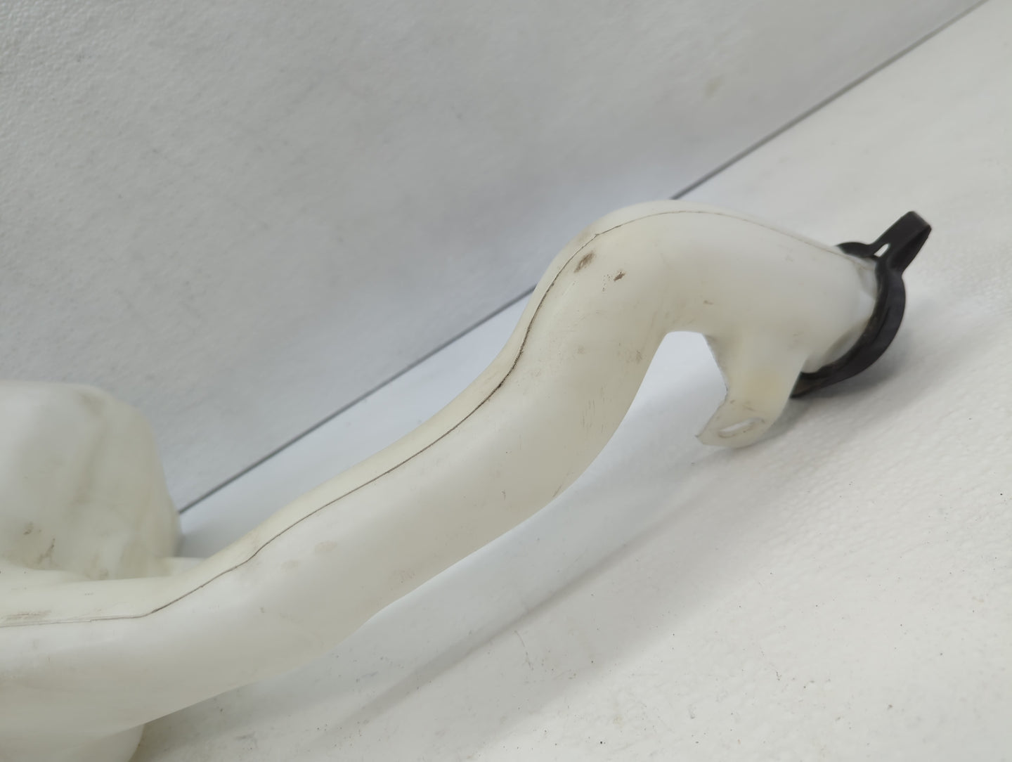 2006-2016 Chevrolet Impala Windshield Washer Fluid Reservoir Bottle Oem - Oemusedautoparts1.com