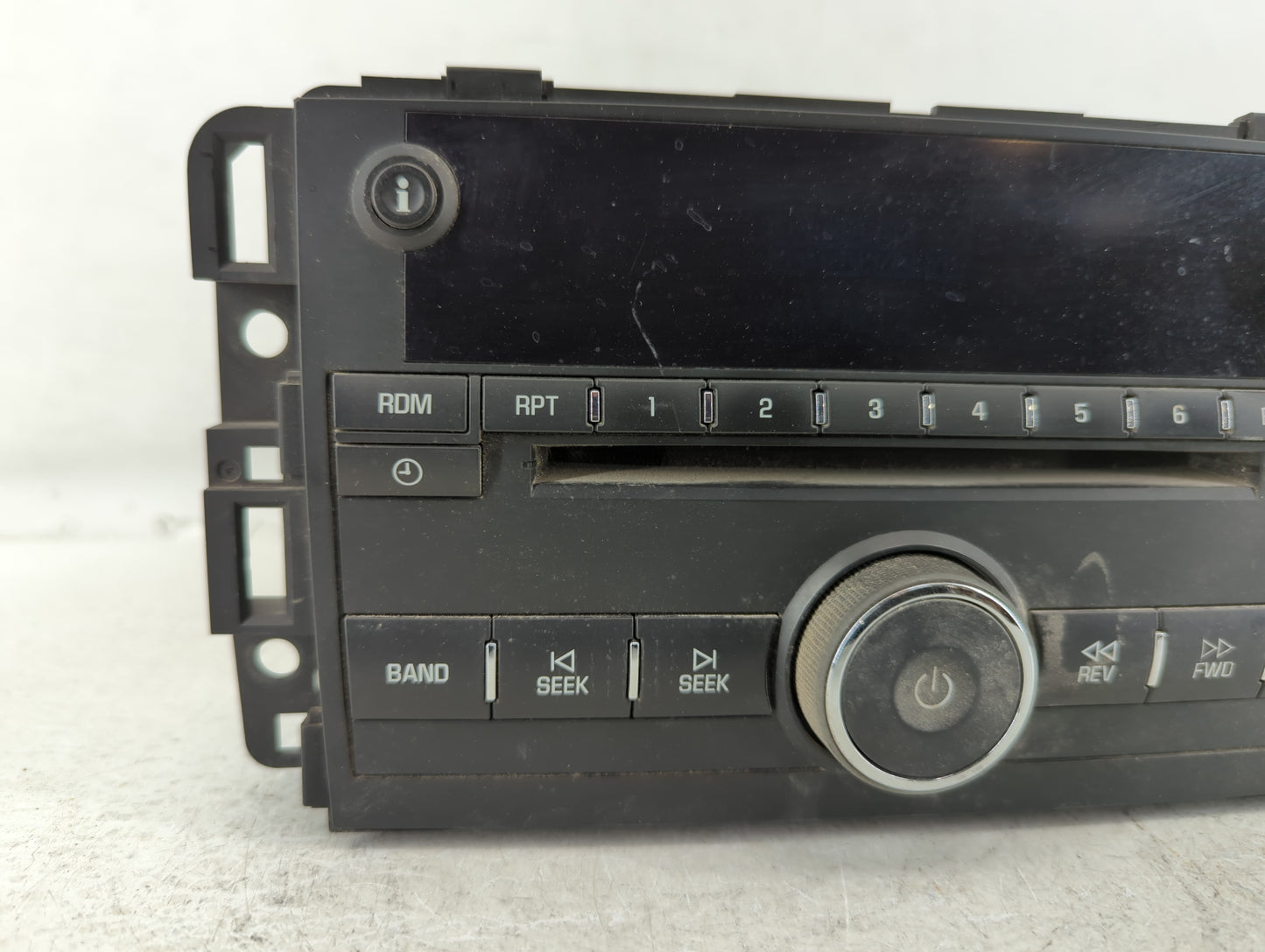 2009 Chevrolet Impala Radio AM FM Cd Player Receiver Replacement P/N:25965059 Fits OEM Used Auto Parts - Oemusedautoparts1.c