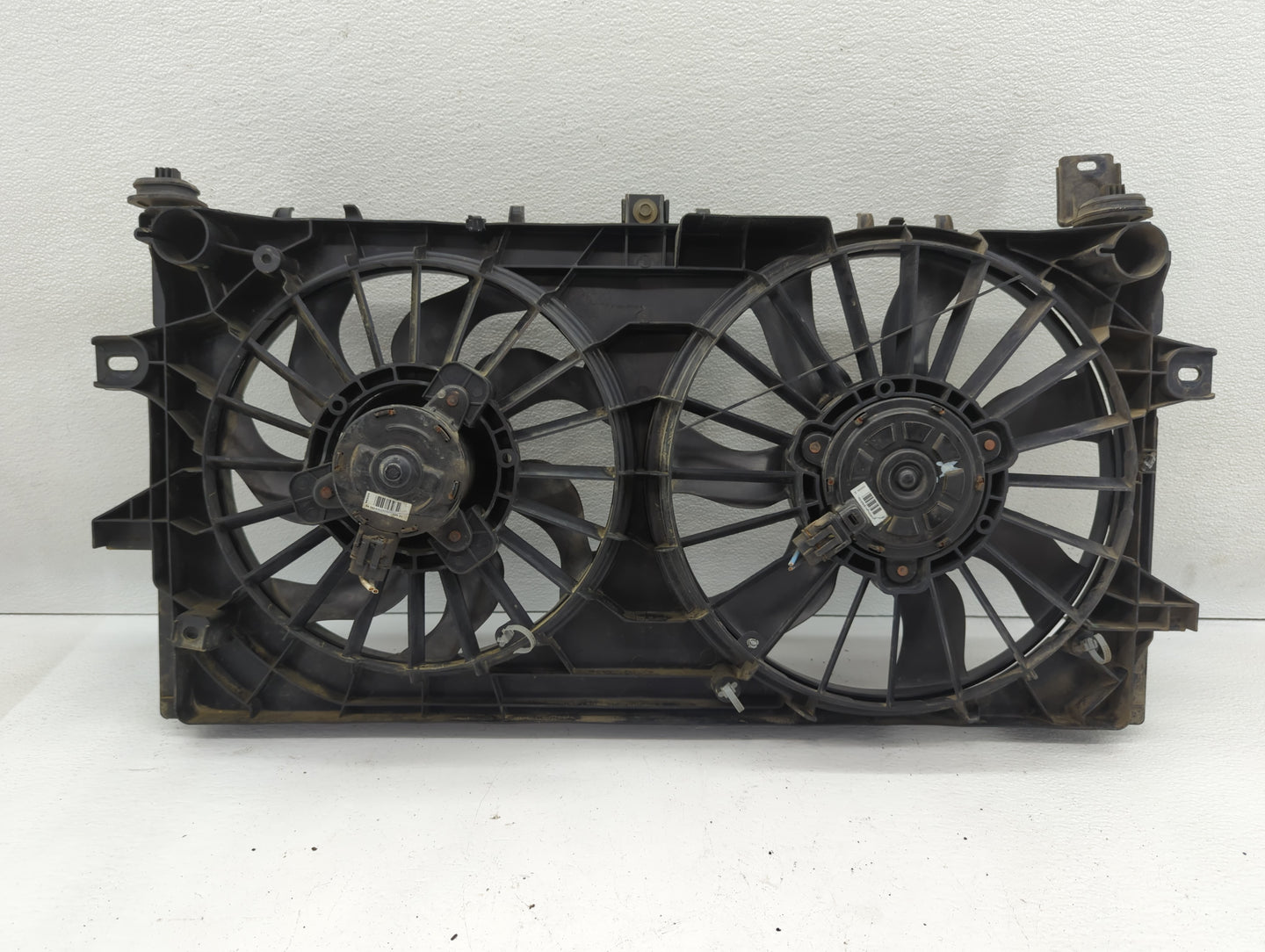 2006-2011 Chevrolet Impala Left Radiator Fan Motor Assembly - Oemusedautoparts1.com