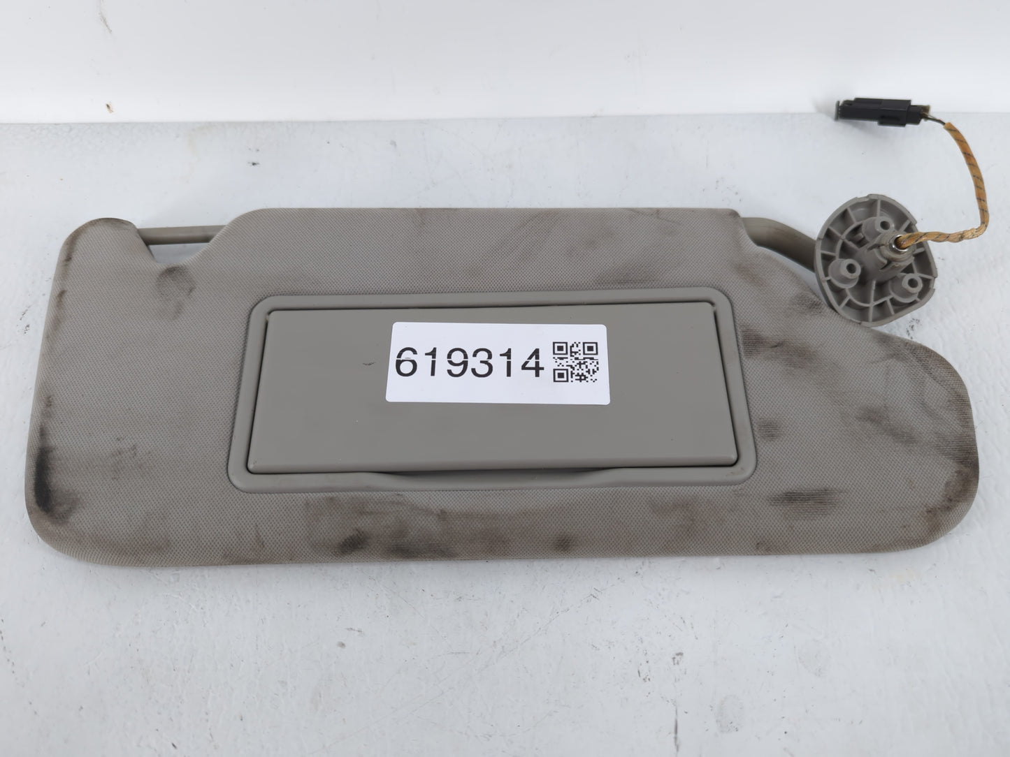 2006-2016 Chevrolet Impala Sun Visor Shade Replacement Passenger Right Mirror Fits OEM Used Auto Parts - Oemusedautoparts1.c