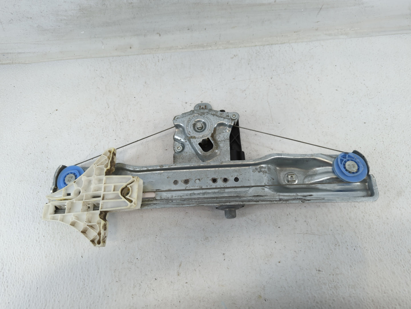 2006-2010 Chevrolet Impala Window Regulator Right Passenger Rear - Oemusedautoparts1.com