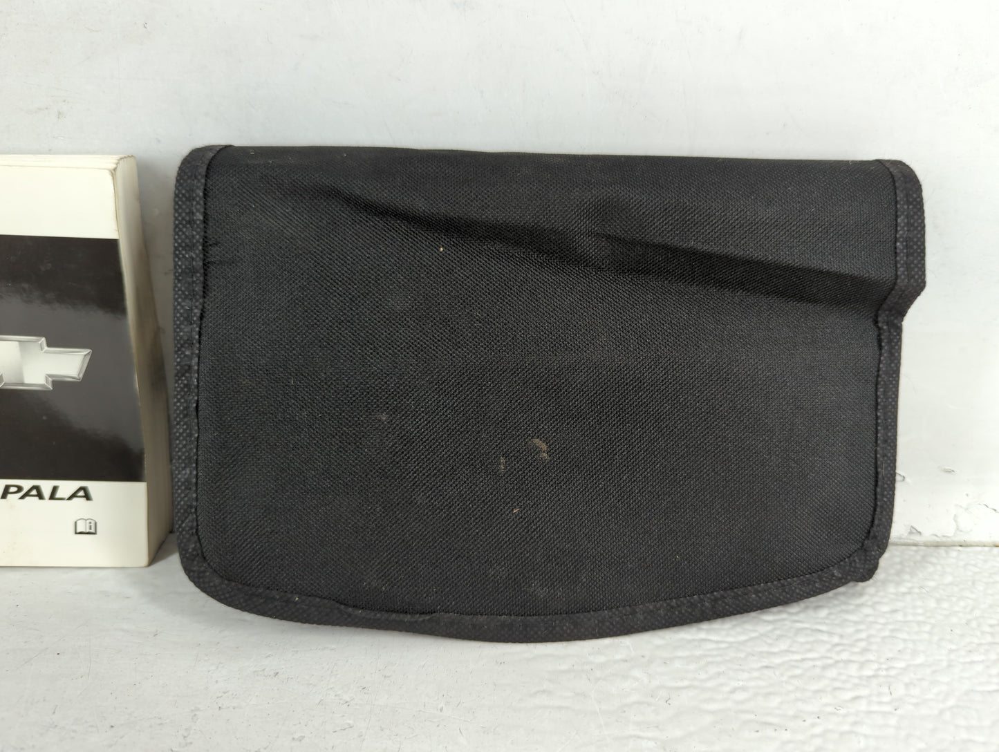 2009 Chevrolet Impala Owners Manual Book Guide P/N:25783631 OEM Used Auto Parts - Oemusedautoparts1.com